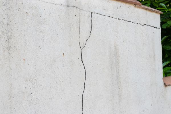 Foundation Crack Patching in Valparaiso